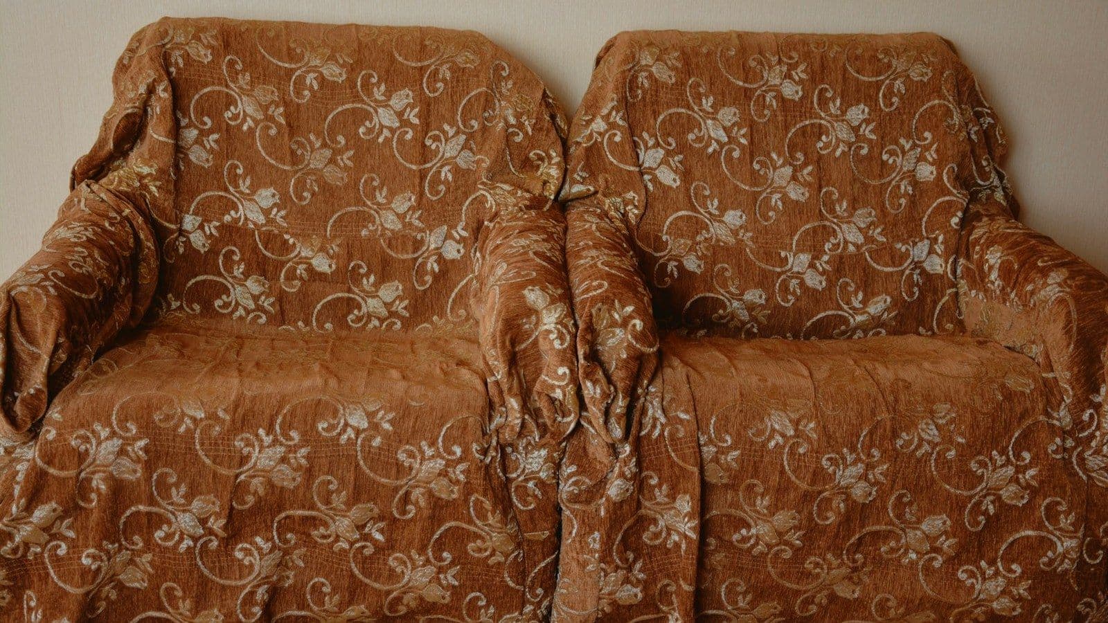 Cover image for The Sheet on the Last Chair