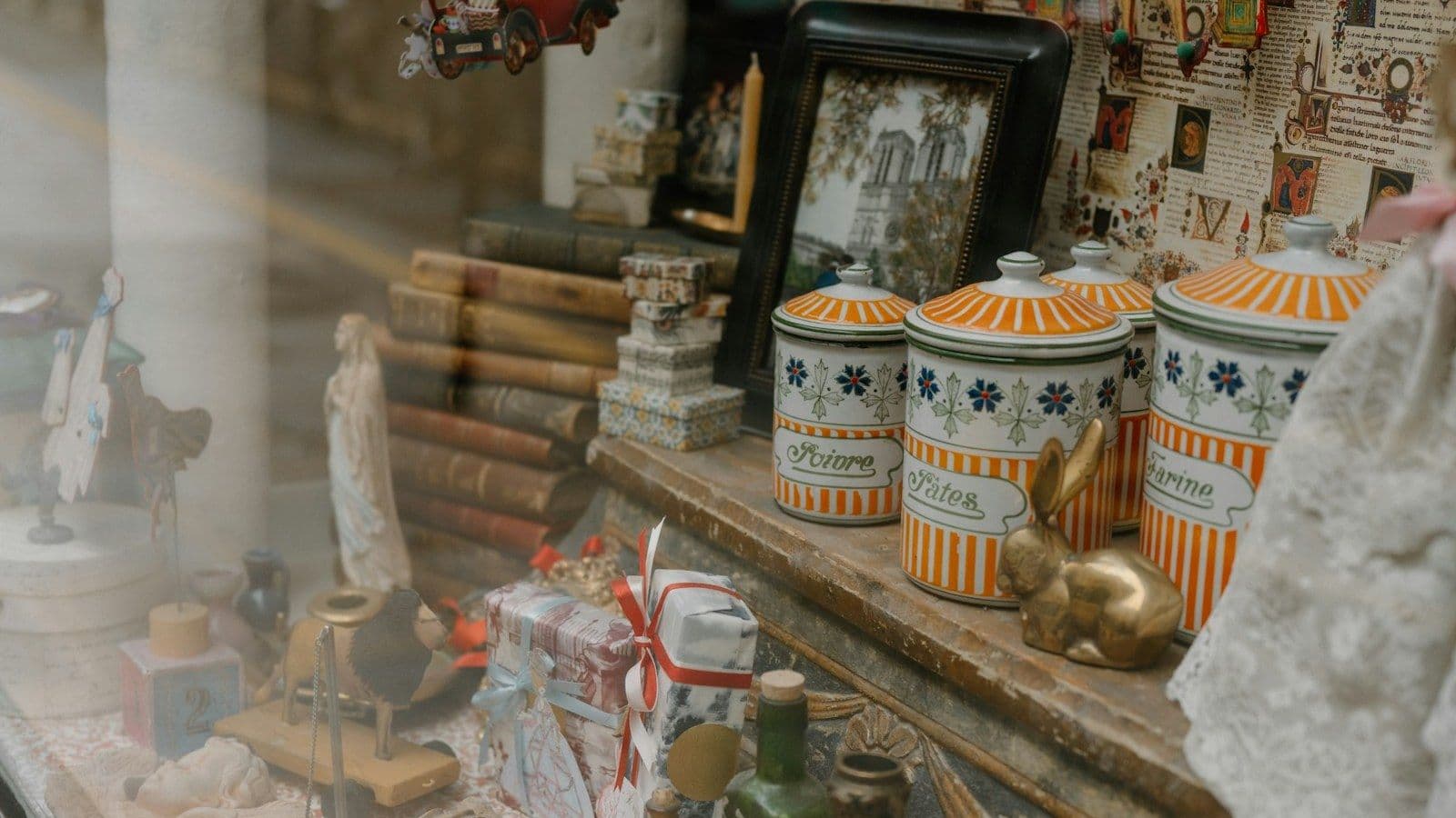 Cover image for The Window She Left Standing